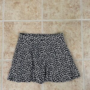 Forever 21 Floral Black and White Skirt